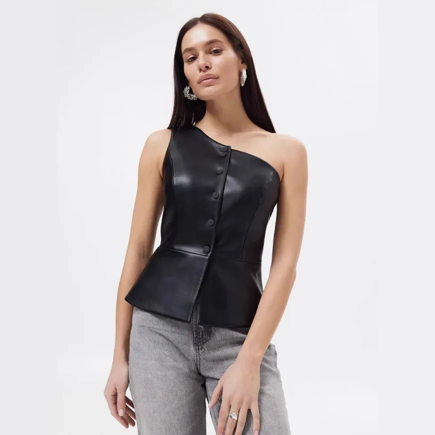 American ins style summer new women's clothing single-breasted short PU leather slanted shoulder off-the-shoulder small vest
American ins style summer new women's clothing single-breasted short PU leather slanted shoulder off-the-shoulder small vest