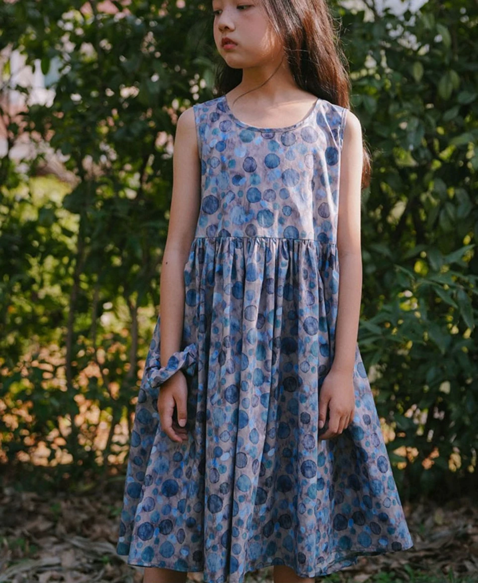 2024 New Girl's Polka Dot Drop Dress Summer Children's Round Neck Large Swing Tank Top Dress
2024 New Girl's Polka Dot Drop Dress Summer Children's Round Neck Large Swing Tank Top Dress