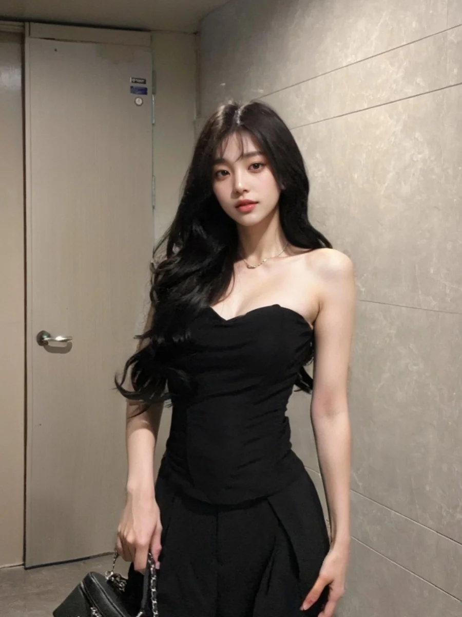 High Waist Suit Pants And Crop Top Set for Women Summer Fashion Outfit Two Piece Set Sexy Girl Black Color Block Design
High Waist Suit Pants And Crop Top Set for Women Summer Fashion Outfit Two Piece Set Sexy Girl Black Color Block Design
