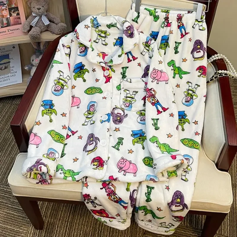 Disney Toy Story женский милый осенне-зимний модный мягкий и удобный утолщенный теплый коралловый бархатный повседневный пижамный комплект
Disney Toy Story женский милый осенне-зимний модный мягкий и удобный утолщенный теплый коралловый бархатный повседневный пижамный комплект