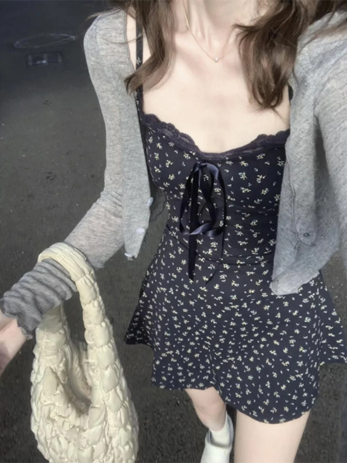 Gray Short Ice Silk Sun Protection Knitted Cardigan Women's Summer Thin Strap Vest Outerwear Air Conditioning Top
Gray Short Ice Silk Sun Protection Knitted Cardigan Women's Summer Thin Strap Vest Outerwear Air Conditioning Top
