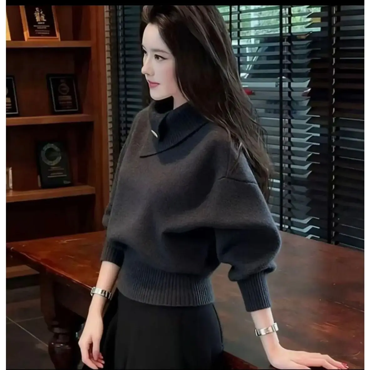 Women's High Collar Knitted Sweater Non-Balloning Autumn Winter Fashionable Premium Quality Long Sleeve Top by Chinese
Women's High Collar Knitted Sweater Non-Balloning Autumn Winter Fashionable Premium Quality Long Sleeve Top by Chinese