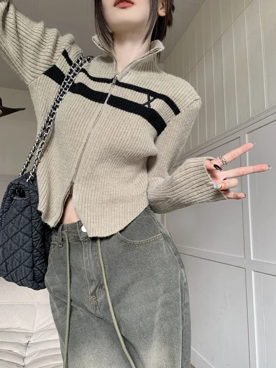Vintage Cardigan Jackets 2023 Ropa Mujer Stand Neck Tunic Pull Femme Fashion Knitted Zipper Sueter Korean Sweater Tops for Women
Vintage Cardigan Jackets 2023 Ropa Mujer Stand Neck Tunic Pull Femme Fashion Knitted Zipper Sueter Korean Sweater Tops for Women