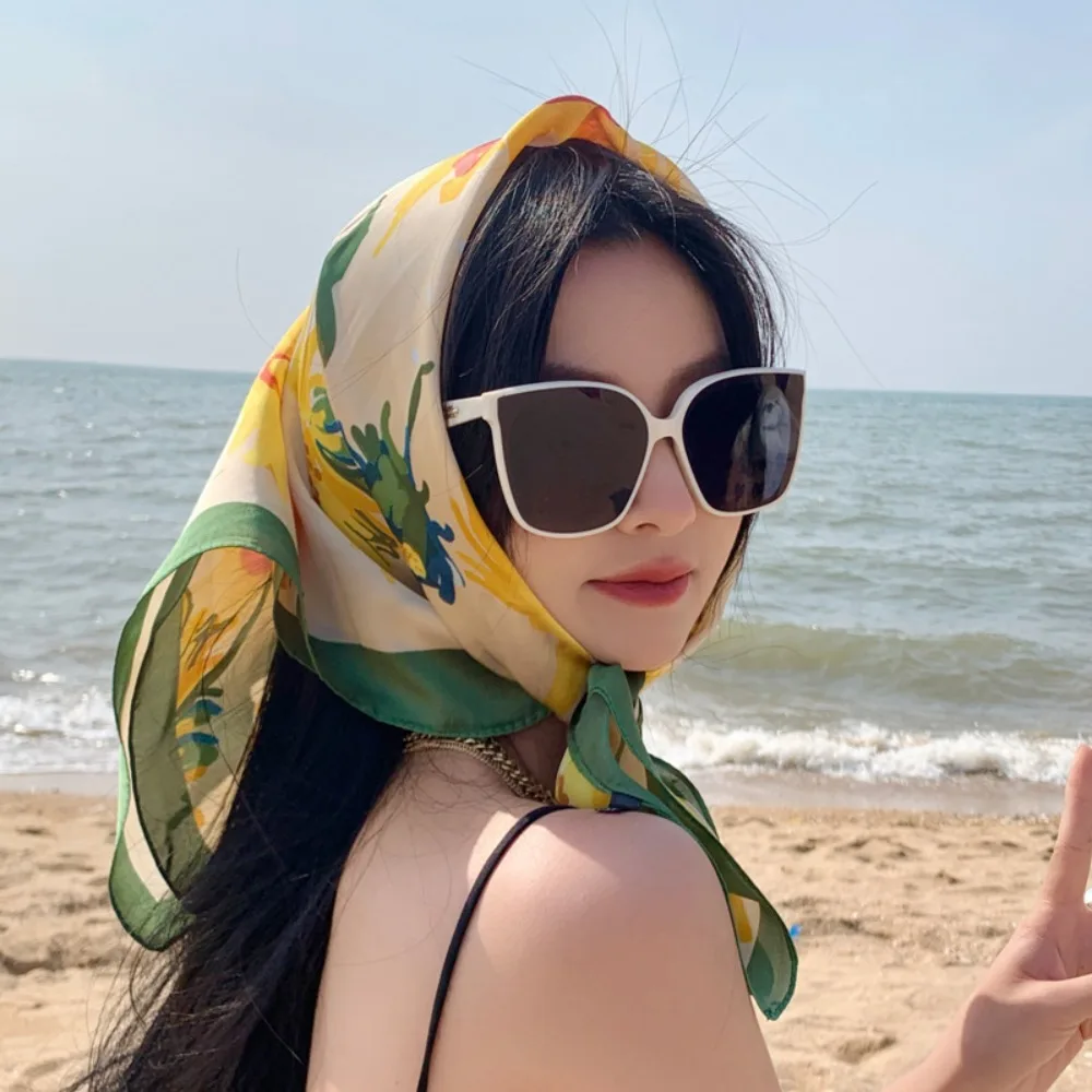 French Pastoral Style Triangle Headband Sweet Handmade Girl Flower Headscarf Imitation Silk Silk Scarf Taking Photos Outdoors
French Pastoral Style Triangle Headband Sweet Handmade Girl Flower Headscarf Imitation Silk Silk Scarf Taking Photos Outdoors