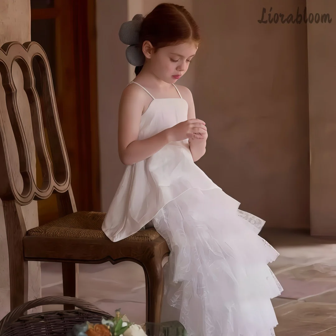 Girls' White Strappy Wedding Gown Fresh Elegant Flower Girl Dress Tiered Party Evening Dress Elegant Formal Wear Wedding Attire
Girls' White Strappy Wedding Gown Fresh Elegant Flower Girl Dress Tiered Party Evening Dress Elegant Formal Wear Wedding Attire