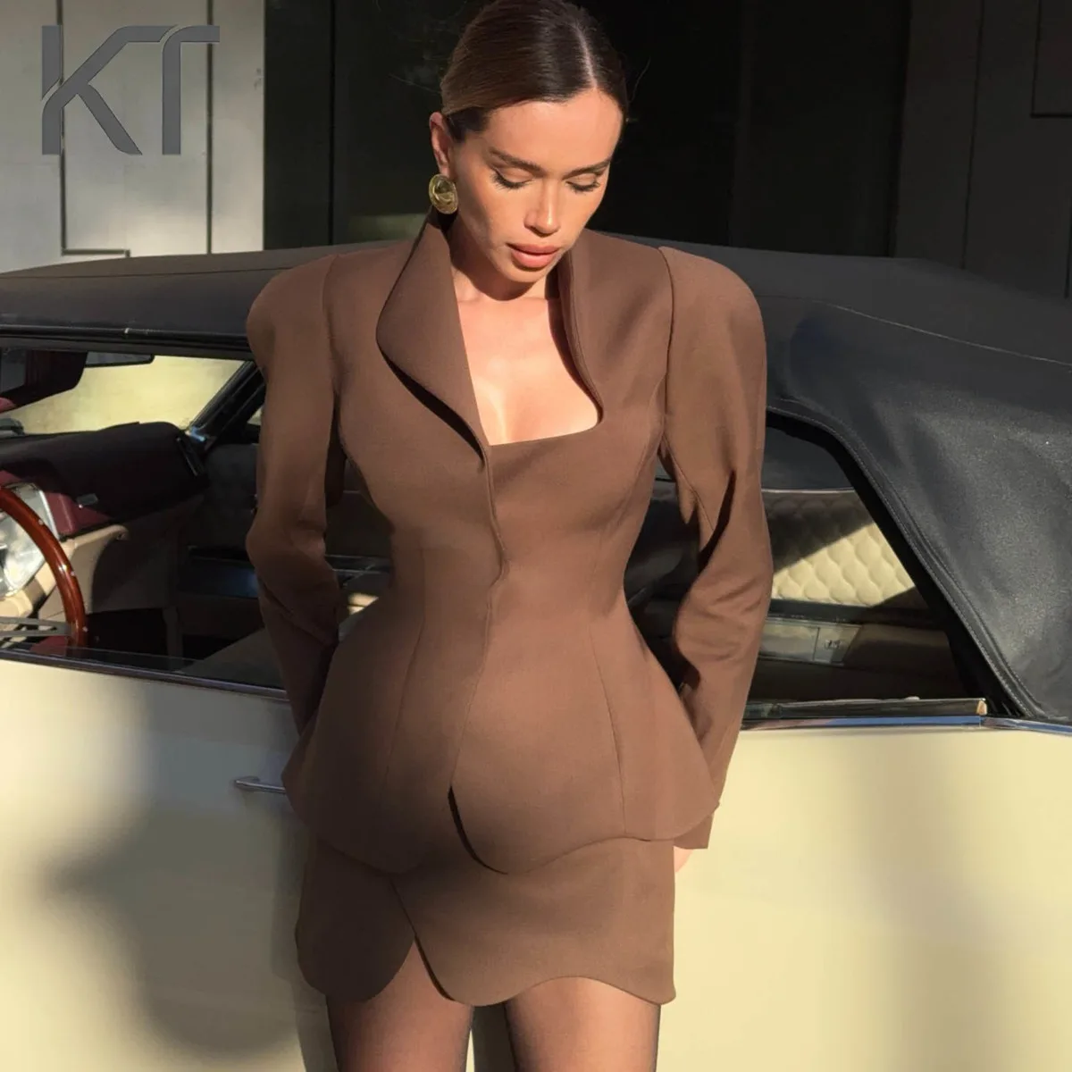 KT Elegant Puff Sleeve Blazer For Women Square Neck Padded Shoulder Fitted Waist Peplum Hem Party & Formal Wear Blazers
KT Elegant Puff Sleeve Blazer For Women Square Neck Padded Shoulder Fitted Waist Peplum Hem Party & Formal Wear Blazers