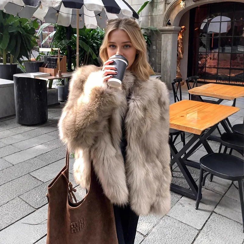 Imitation Fox Fur Coat Women's Stand-up Collar Short Coat Warm Cropped Coat Female Winter
Imitation Fox Fur Coat Women's Stand-up Collar Short Coat Warm Cropped Coat Female Winter