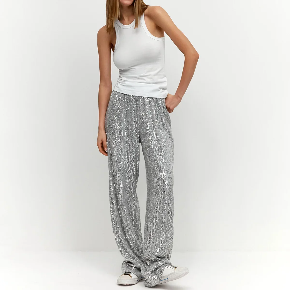 Elegant Silk Sequins Women Pants 2023 Midi Waist Loose Long Pants Streetwear Classic Trousers Fashion Female Clothing
Elegant Silk Sequins Women Pants 2023 Midi Waist Loose Long Pants Streetwear Classic Trousers Fashion Female Clothing