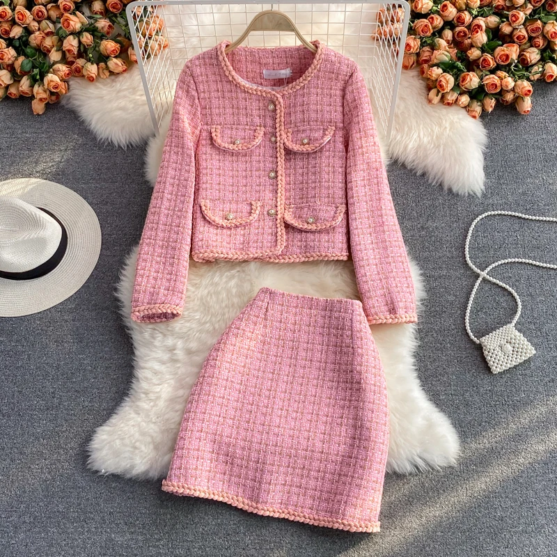 Fashion Two Piece Skirt set autumn winter new short suit jacket women's top high waisted and hip wrapped skirt
Fashion Two Piece Skirt set autumn winter new short suit jacket women's top high waisted and hip wrapped skirt