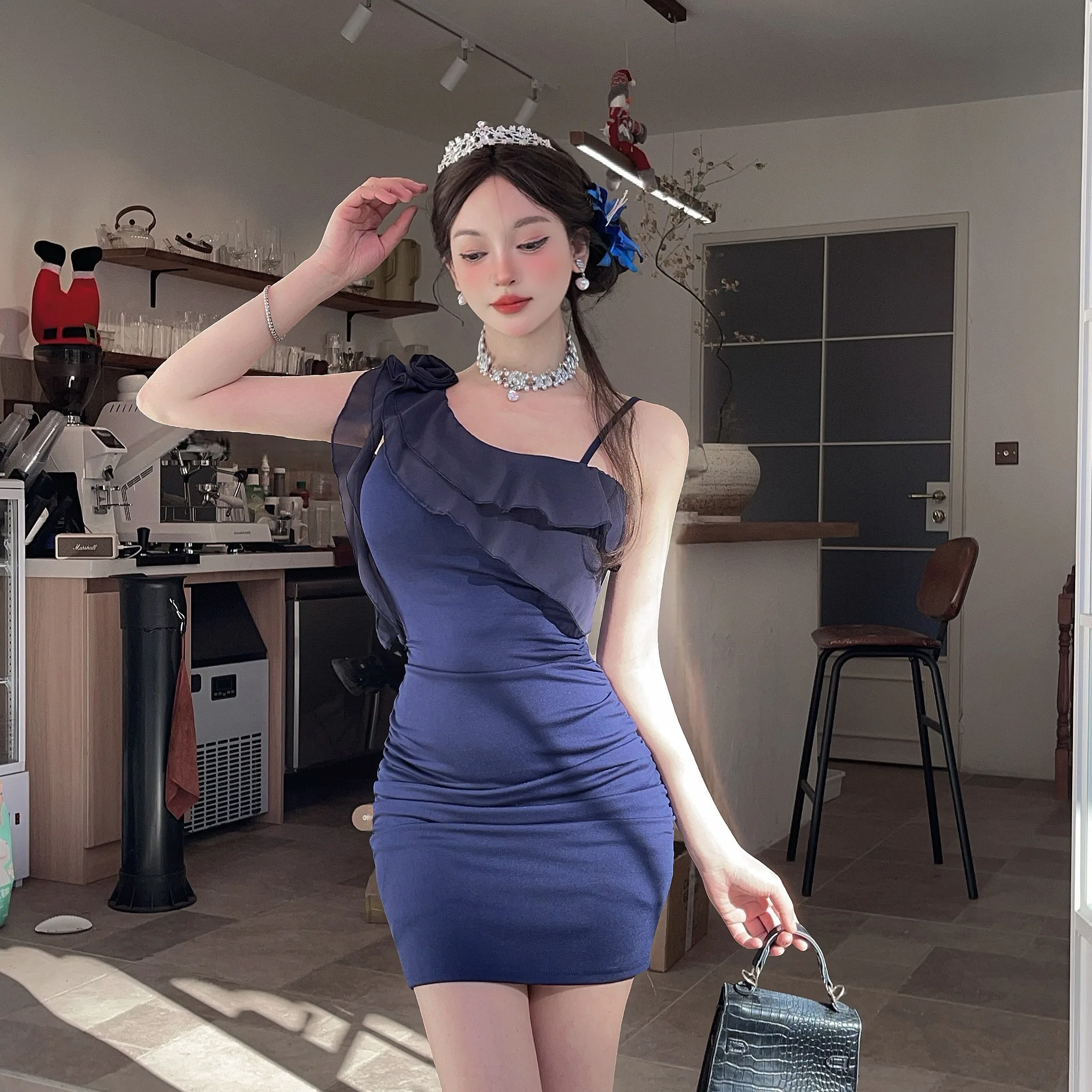 Сексуальная пикантная девушка в стиле ретро с одним плечом, плиссированное платье для женщин, для похудения, Ele Lady, закрывающее ягодицы, маленькая церемония Dr
Сексуальная пикантная девушка в стиле ретро с одним плечом, плиссированное платье для женщин, для похудения, Ele Lady, закрывающее ягодицы, маленькая церемония Dr