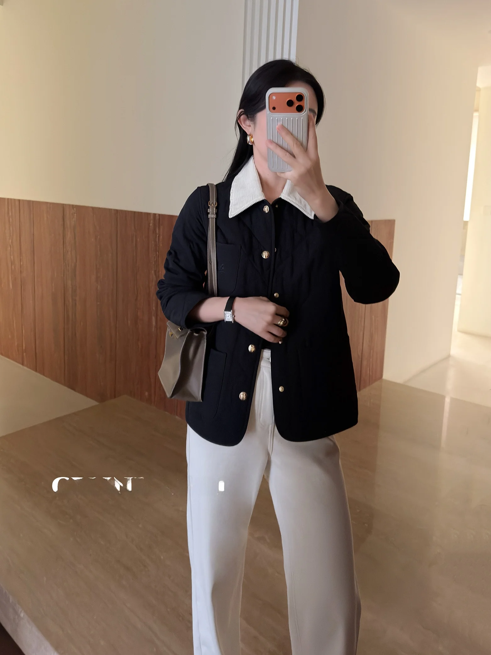 Сине-белая хлопковая куртка с ярким узором для женщин, верхняя одежда для состоятельных людей
Сине-белая хлопковая куртка с ярким узором для женщин, верхняя одежда для состоятельных людей