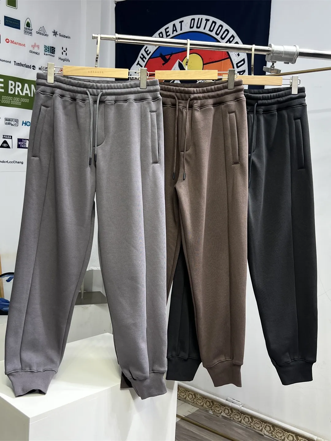 Мужские осенне-зимние брюки Thiened Fce: ветрозащитные, теплые, с завязками, прямого кроя, модные, городские, хлопковые
Мужские осенне-зимние брюки Thiened Fce: ветрозащитные, теплые, с завязками, прямого кроя, модные, городские, хлопковые