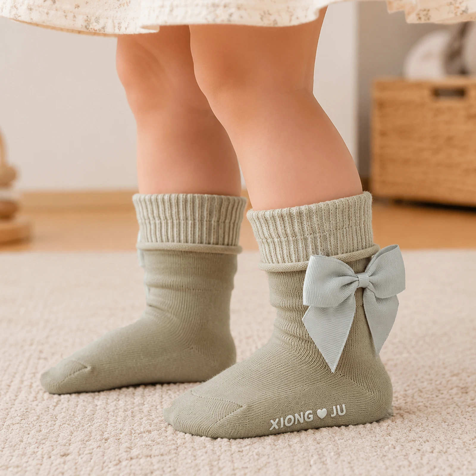 2026 New Baby Girl Walking Socks with Grippers Fashion Cute Bow Decor Ribbed Cuffs Non Slip Mid-Calf Socks for Indoor
2026 New Baby Girl Walking Socks with Grippers Fashion Cute Bow Decor Ribbed Cuffs Non Slip Mid-Calf Socks for Indoor