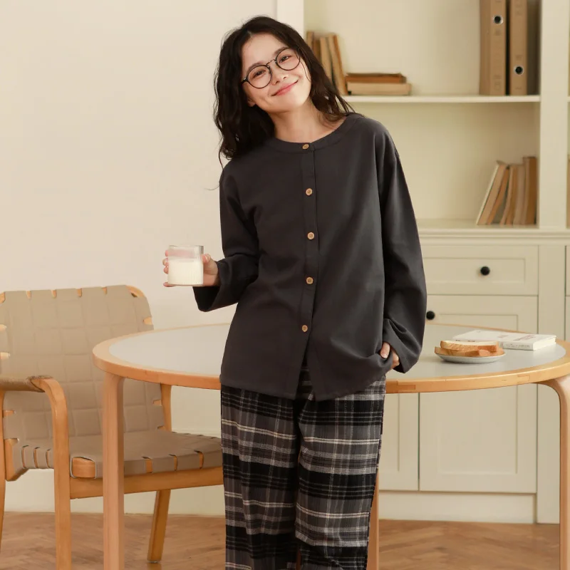 Couple's pure cotton velvet pajamas with a simple and high-end feel, women's plus size loose casual home clothes
Couple's pure cotton velvet pajamas with a simple and high-end feel, women's plus size loose casual home clothes