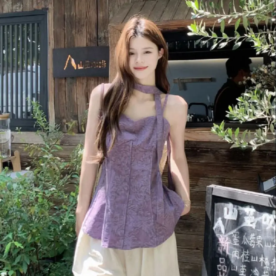 French Retro Temperament Chic Jacquard Streamers Versatile Fashionable Suspenders Women'S 2025 Summer New Top
French Retro Temperament Chic Jacquard Streamers Versatile Fashionable Suspenders Women'S 2025 Summer New Top