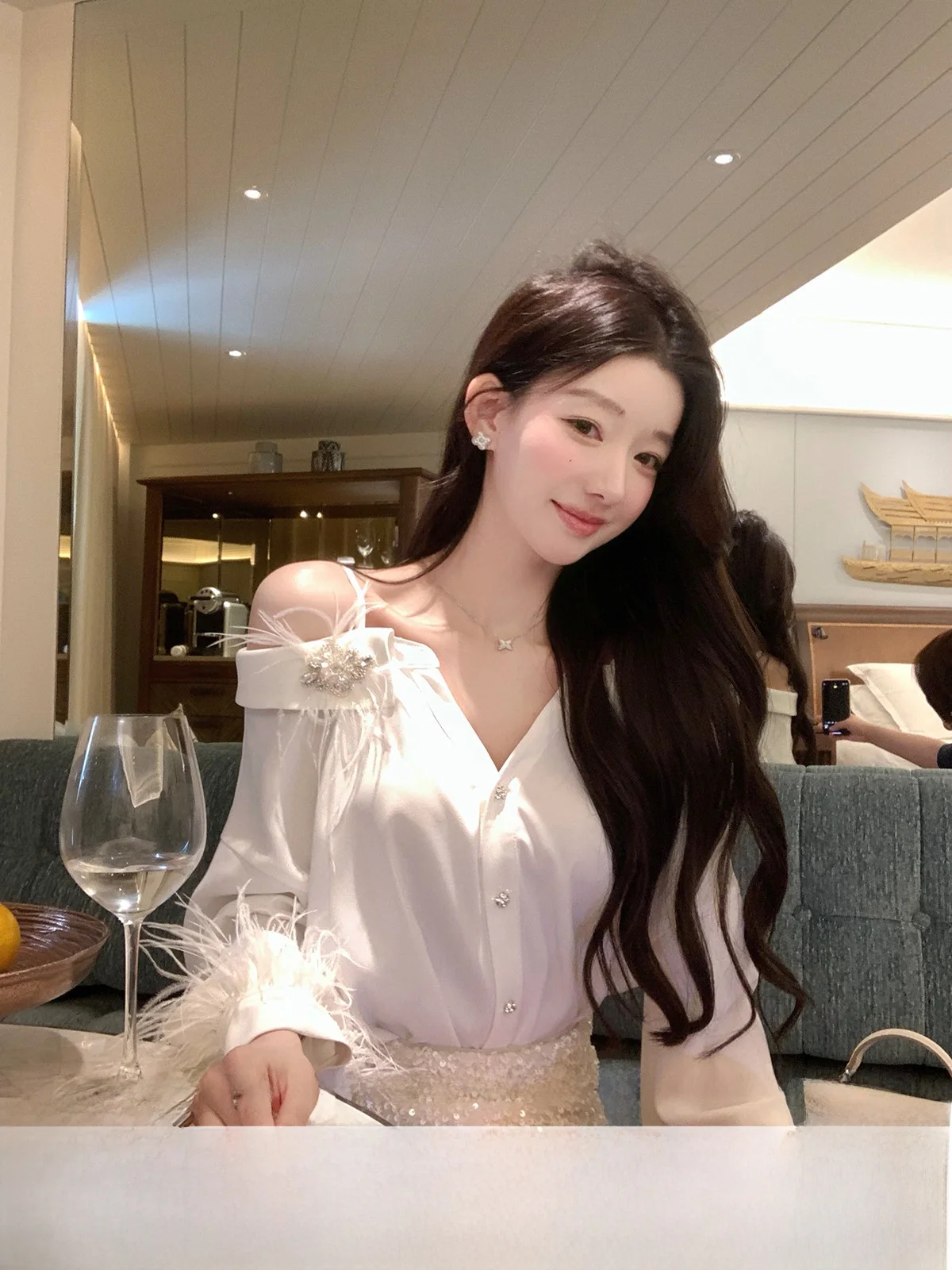 YOLI White V-neck Shirt Women's Spring Fashion Casual Style Polyester Fiber Long Sleeve Breathable Comfortable Slimming Shoul...
YOLI White V-neck Shirt Women's Spring Fashion Casual Style Polyester Fiber Long Sleeve Breathable Comfortable Slimming Shoul...