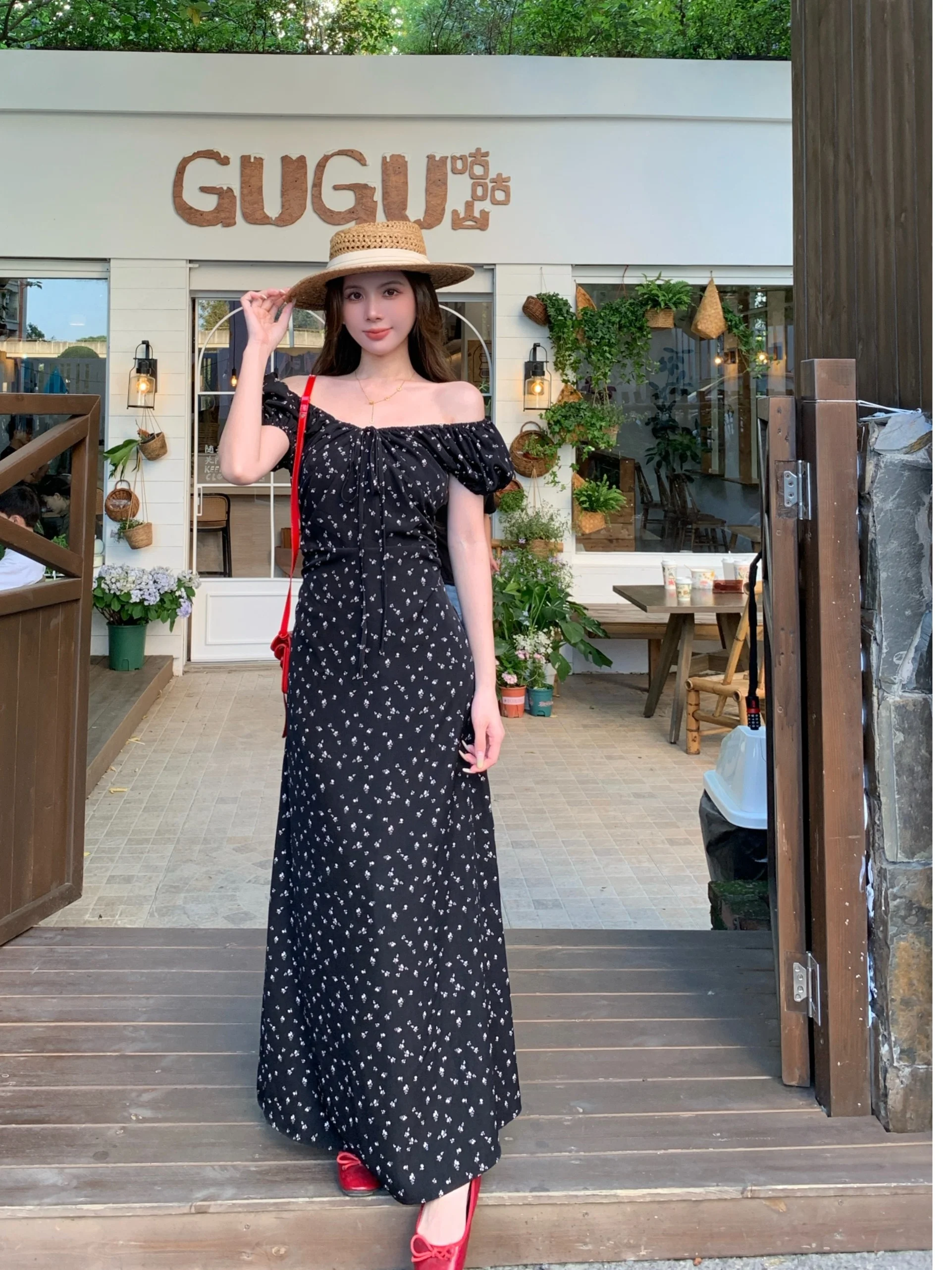 plus Size Women's Elegant Floral V-Neck A-Line Long Dress Summer New Style Waist-Cinching Beautiful Korean Version Commute Wind
plus Size Women's Elegant Floral V-Neck A-Line Long Dress Summer New Style Waist-Cinching Beautiful Korean Version Commute Wind