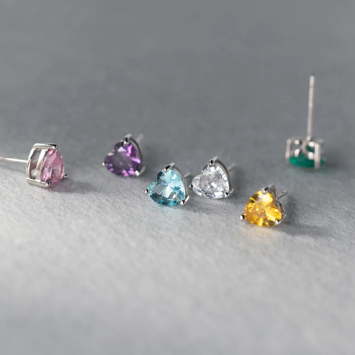 Piercing 925 Sterling Silver Heart Zircon Stud Earrings For Woman Wedding Luxury Elegant Jewelry Minimalist Accessories
Piercing 925 Sterling Silver Heart Zircon Stud Earrings For Woman Wedding Luxury Elegant Jewelry Minimalist Accessories