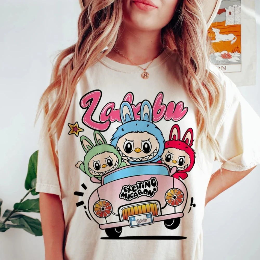 Рубашка Kawaii Labubu, милая футболка с рисунком кукол, женская футболка Labubu
Рубашка Kawaii Labubu, милая футболка с рисунком кукол, женская футболка Labubu