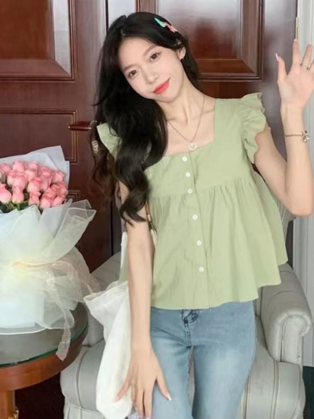 Slim Fit ort Svel Vest irt Women's Faion 2025 Summer New Sle Lotus Le Square Collar Fly Sve Top
Slim Fit ort Svel Vest irt Women's Faion 2025 Summer New Sle Lotus Le Square Collar Fly Sve Top