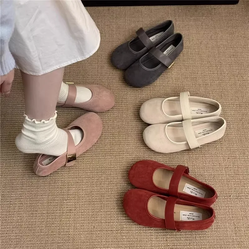 Новинка весны 202, замшевые красные туфли на плоской подошве с неглубоким носком, женские повседневные туфли в стиле ретро в сказочном стиле на мягкой подошве с платьями
Новинка весны 202, замшевые красные туфли на плоской подошве с неглубоким носком, женские повседневные туфли в стиле ретро в сказочном стиле на мягкой подошве с платьями