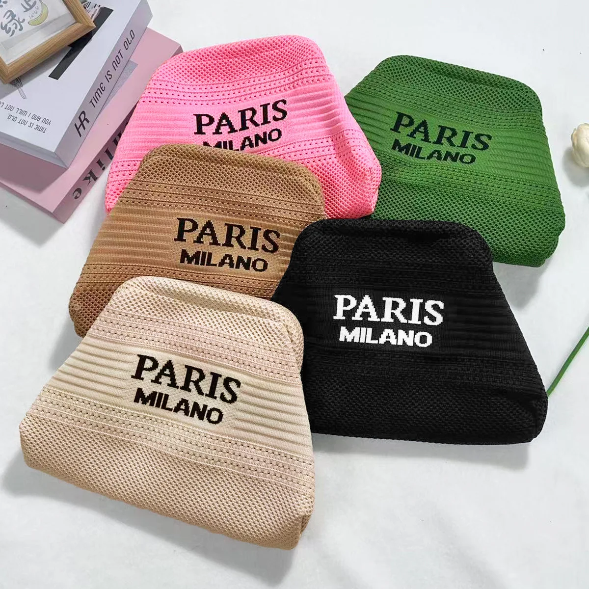 2026 New Large Capacity Knitted Cloud Makeup Bag Hollow out Letter Design Portable Shoulder Bag for Outdoor Use
2026 New Large Capacity Knitted Cloud Makeup Bag Hollow out Letter Design Portable Shoulder Bag for Outdoor Use
