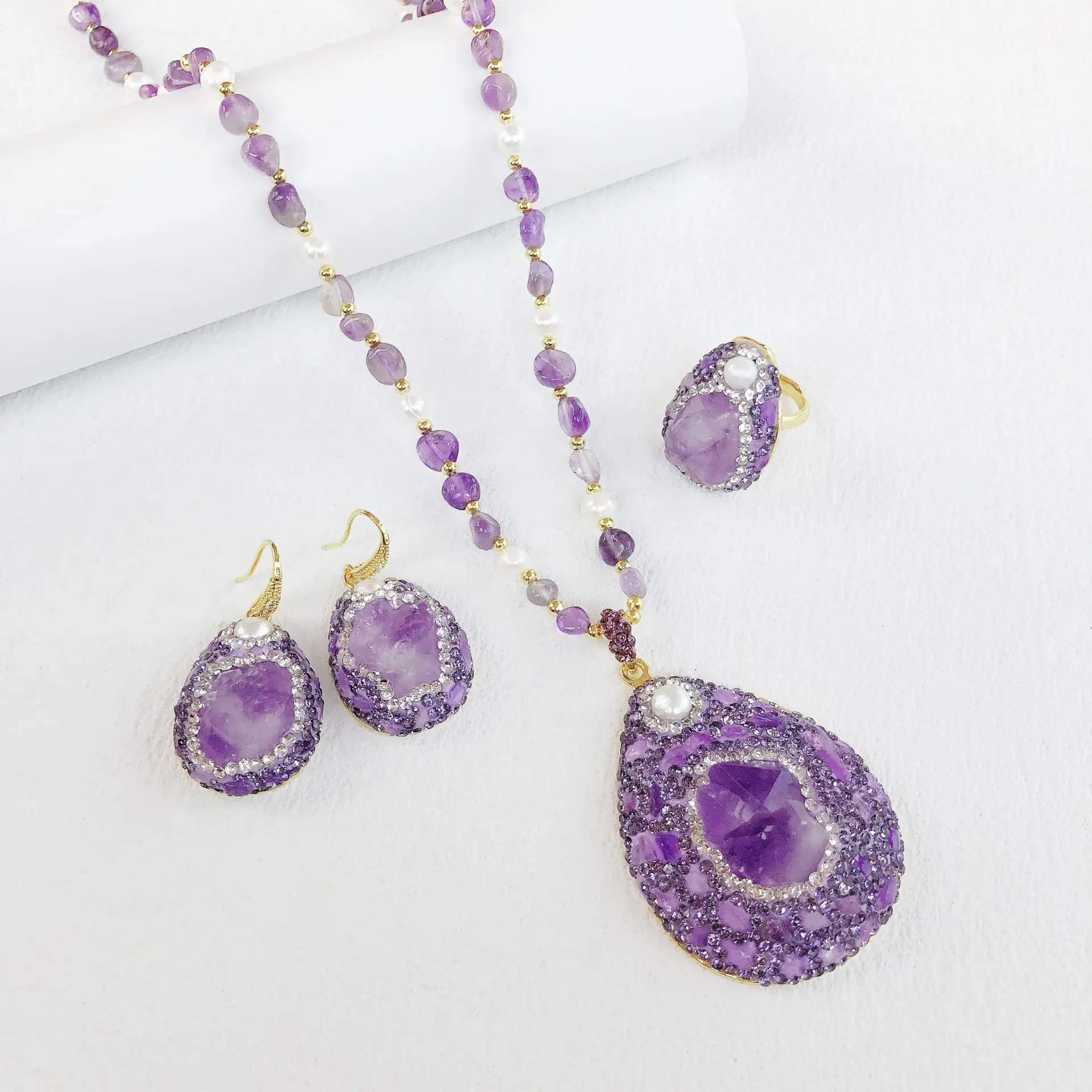 New Purple Crystal Rhinestone Stone Inlaid Pearls Necklace Pendant Earrings Ring Jewelry Long Sweater Chain for Women Party Gift
New Purple Crystal Rhinestone Stone Inlaid Pearls Necklace Pendant Earrings Ring Jewelry Long Sweater Chain for Women Party Gift