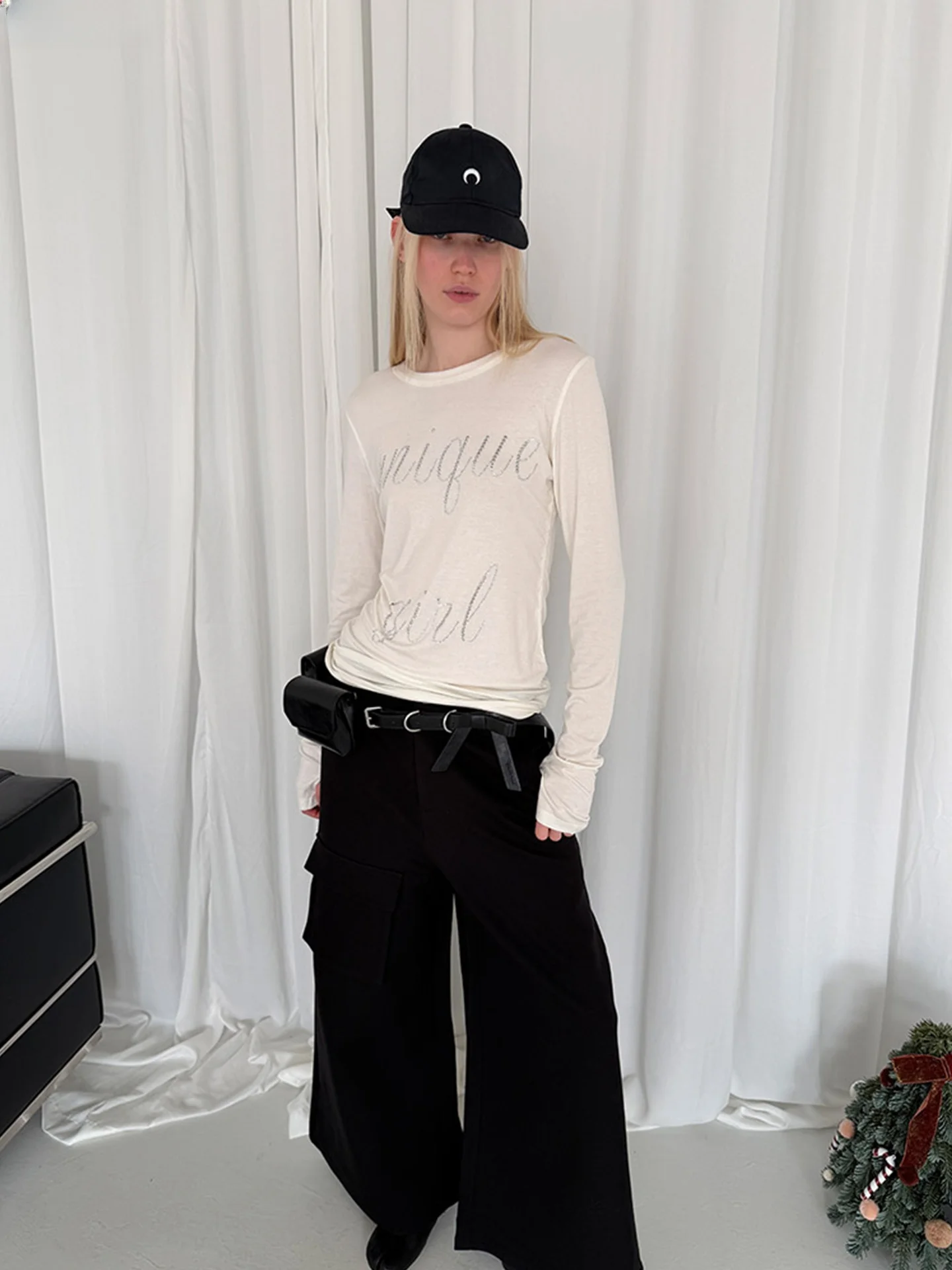 Rockrio Rarelicold Glitter Letter round Neck Long Sleeve T-Shirt with Finger Holes Acetate Base Shirt Casual Loose Fit Women'...
Rockrio Rarelicold Glitter Letter round Neck Long Sleeve T-Shirt with Finger Holes Acetate Base Shirt Casual Loose Fit Women'...
