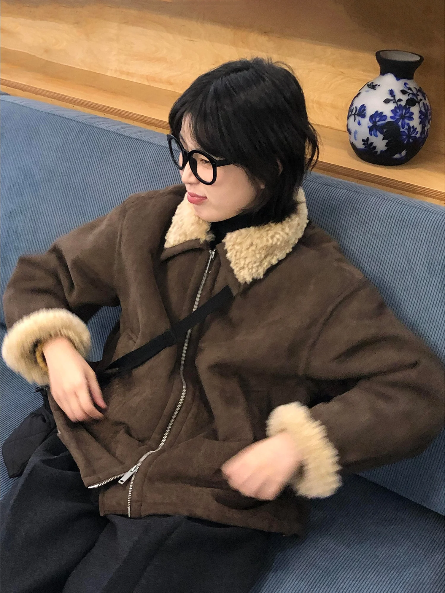 Lamb Wool Jacket Top Woman Kpop Fancy Style Student Polyester Tear Resistant Fluffy Breathable Regular Embellished Quick Drying
Lamb Wool Jacket Top Woman Kpop Fancy Style Student Polyester Tear Resistant Fluffy Breathable Regular Embellished Quick Drying