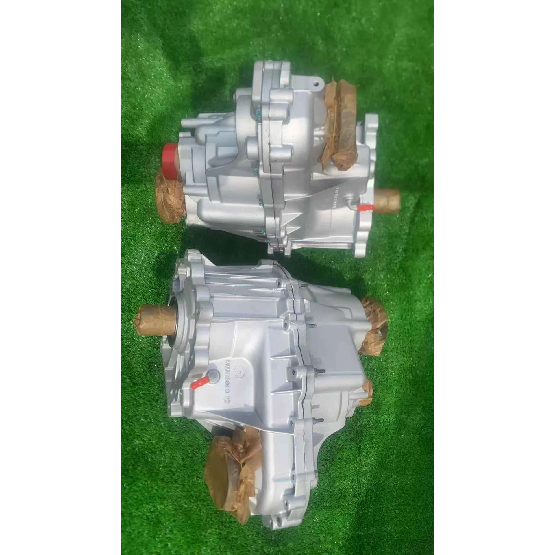 52853664AG 52853664AB 52853664AD Transfer Case Assembly For Jeep Grand Cherokee 2.0L 3.0L 3.6L V668370968AA 68370968AB
52853664AG 52853664AB 52853664AD Transfer Case Assembly For Jeep Grand Cherokee 2.0L 3.0L 3.6L V668370968AA 68370968AB