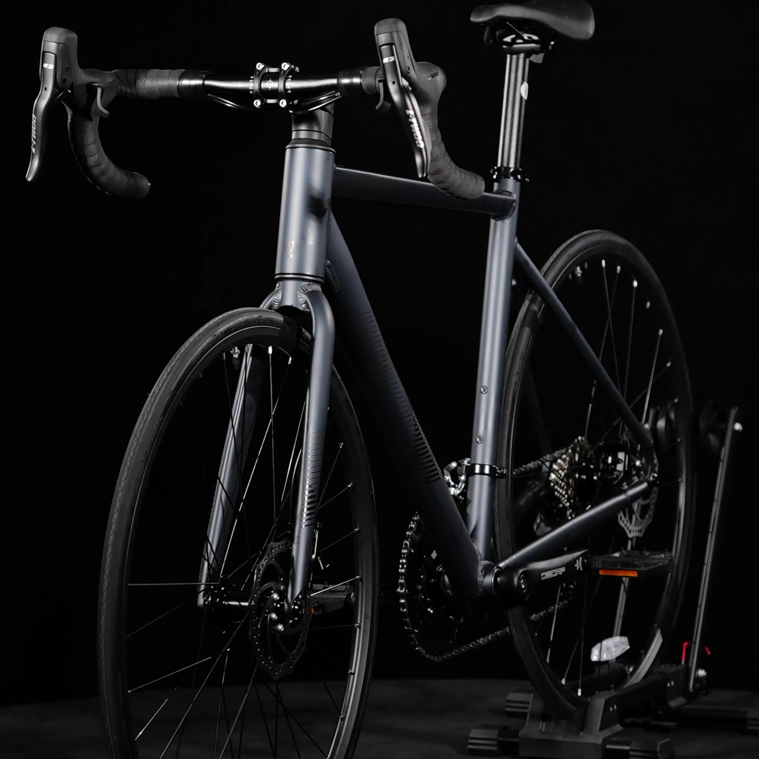 VELOCE High Quality Roadbikes Cheap Road Racing Bike Suspension 700c Alloy Tire 16 Speed Derailleur Bicycle City Bicycle
VELOCE High Quality Roadbikes Cheap Road Racing Bike Suspension 700c Alloy Tire 16 Speed Derailleur Bicycle City Bicycle