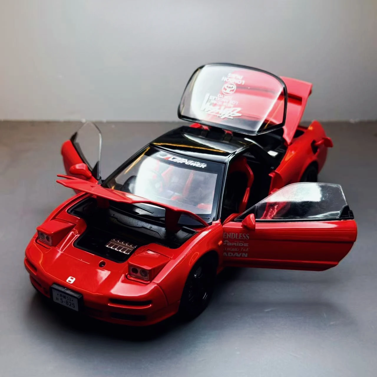 Alloy car model 1:22 Honda NA1 sports car with sound and light feedback, toy car sound effect model, furniture decoration
Alloy car model 1:22 Honda NA1 sports car with sound and light feedback, toy car sound effect model, furniture decoration