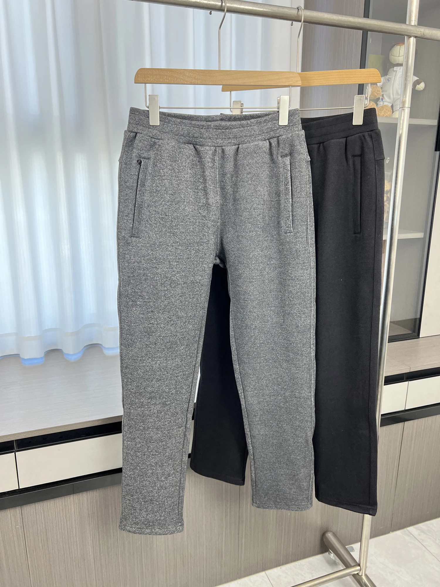 Thickened Fleece Lined Elastic Waist Straight Leg Casual Pants Men's Winter Warm Trousers Company Single Inner Fleece
Thickened Fleece Lined Elastic Waist Straight Leg Casual Pants Men's Winter Warm Trousers Company Single Inner Fleece