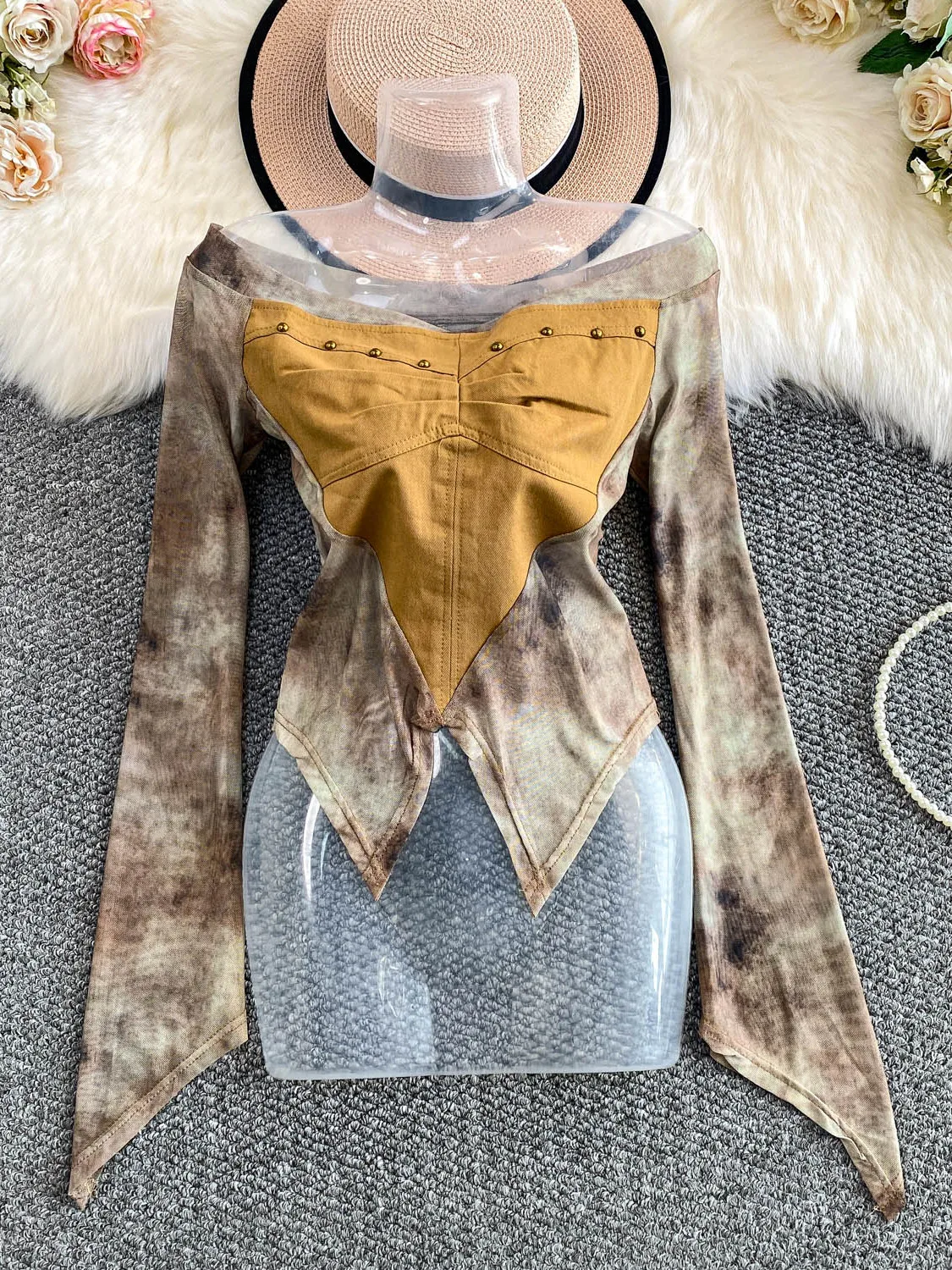 Women's Khaki Denim Patchwork T-shirt Y2k Gyaru Tee Top Vintage Aesthetic Long Sleeve T-shirts 2000s Fashion Clothes Autum 2025
Women's Khaki Denim Patchwork T-shirt Y2k Gyaru Tee Top Vintage Aesthetic Long Sleeve T-shirts 2000s Fashion Clothes Autum 2025