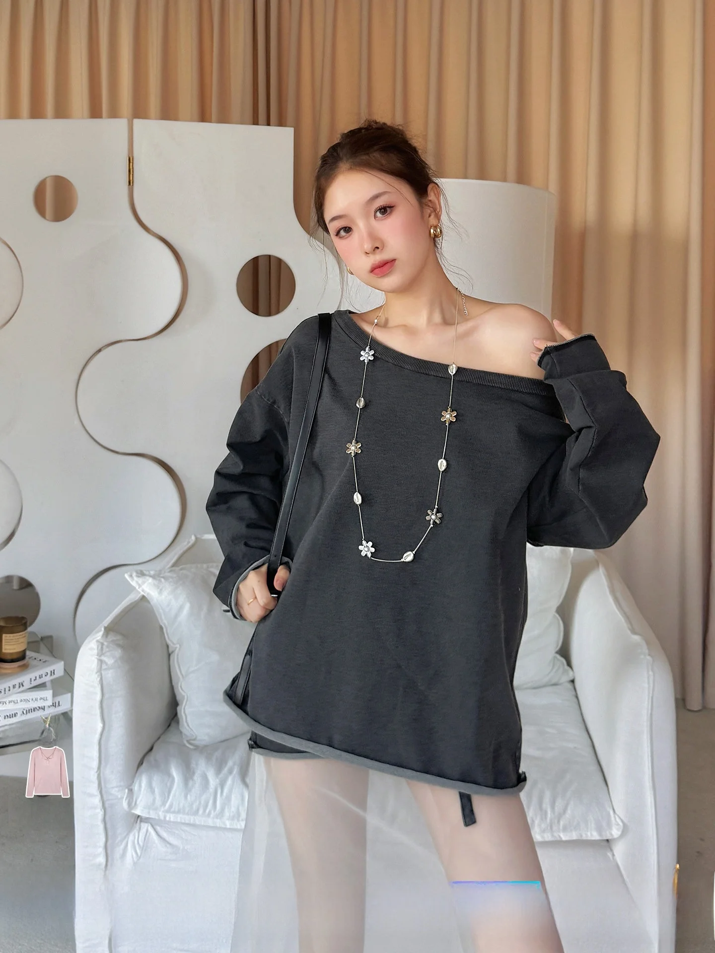 Brand Long Sleeve Sweatshirt Shoulder Design Handpicked Store Early Autumn Collection Comfortable Cotton Blend
Brand Long Sleeve Sweatshirt Shoulder Design Handpicked Store Early Autumn Collection Comfortable Cotton Blend