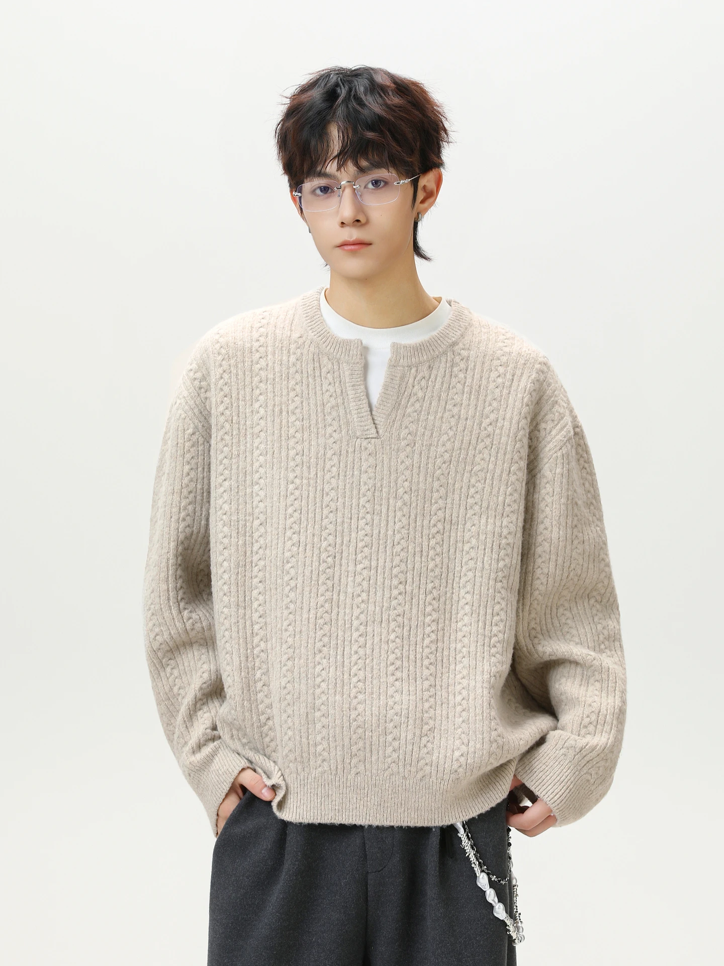 Американский винтажный свитер с v-образным вырезом Генри, мужской и женский осенний свободный повседневный вязаный свитер Cleanfit
Американский винтажный свитер с v-образным вырезом Генри, мужской и женский осенний свободный повседневный вязаный свитер Cleanfit