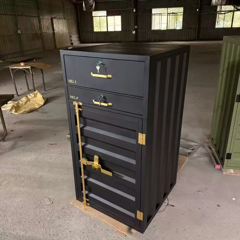 Equestrian saddle box, can hold all kinds of saddles, western saddles
Equestrian saddle box, can hold all kinds of saddles, western saddles