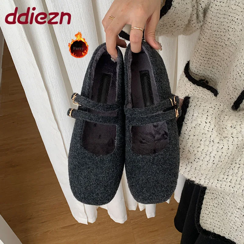 Female Plush Footwear Buckle Strap Ladies Flats Shoes Warm Fashion Fluffy Mary Janes For Women Winter Shoes
Female Plush Footwear Buckle Strap Ladies Flats Shoes Warm Fashion Fluffy Mary Janes For Women Winter Shoes