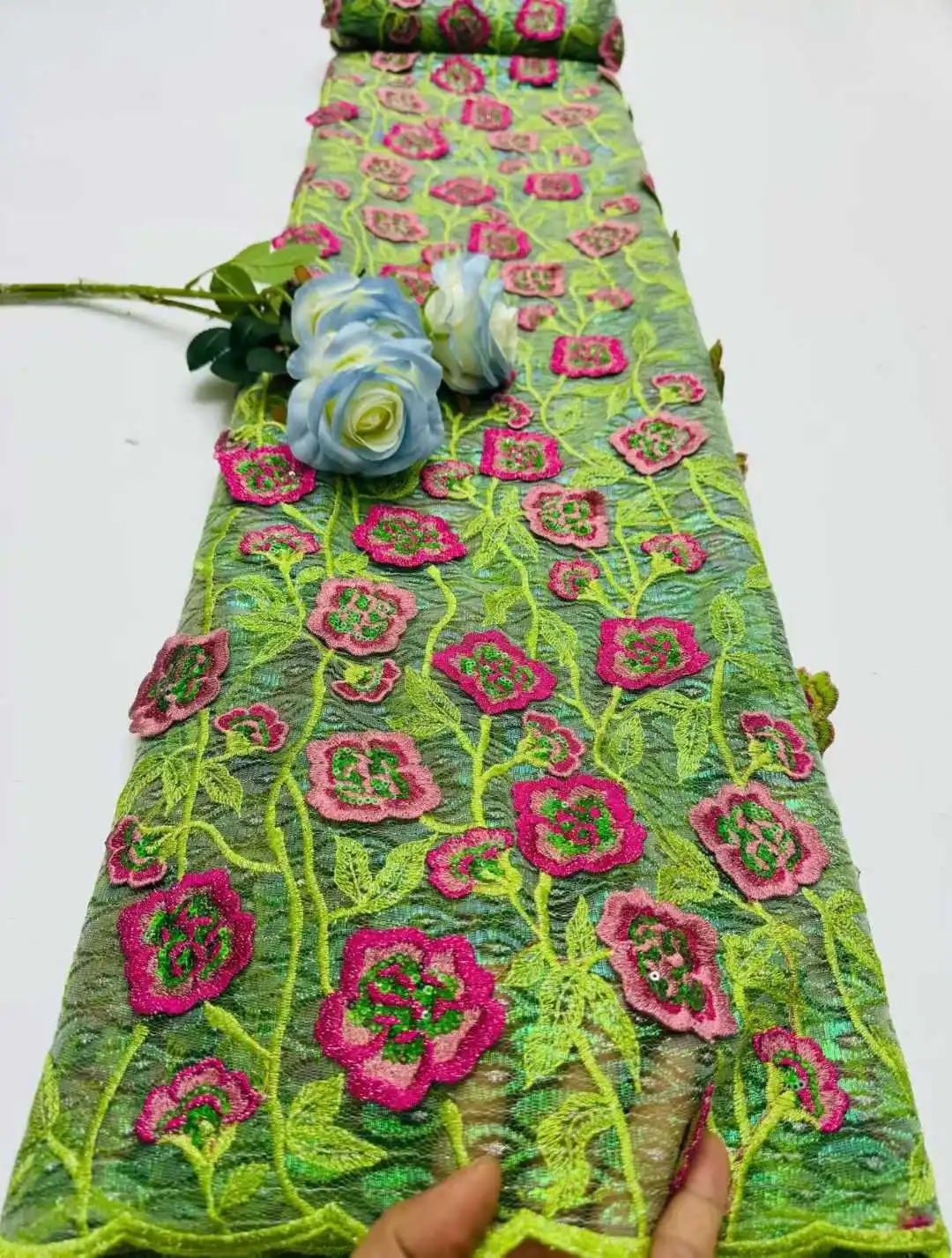 2026 Newest 3D Multi-color Applique Embroidery Lace African Tulle Lace Fabridc With Sequins For Sewing Party Wedding Women Dress
2026 Newest 3D Multi-color Applique Embroidery Lace African Tulle Lace Fabridc With Sequins For Sewing Party Wedding Women Dress