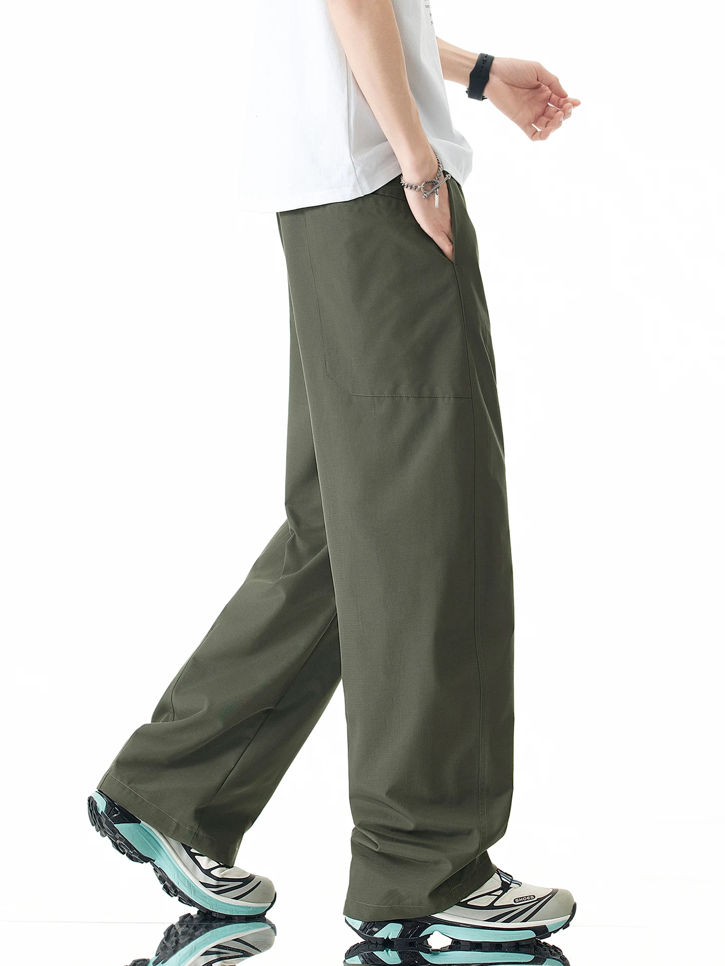 Ultra-thin Ice Silk Cargo Pants Men's Summer Loose Straight Cool Breathable Daily Sports Casual Trousers Fashion Korean Joggers
Ultra-thin Ice Silk Cargo Pants Men's Summer Loose Straight Cool Breathable Daily Sports Casual Trousers Fashion Korean Joggers