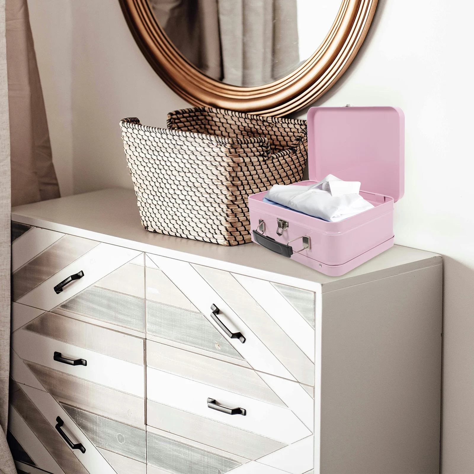 Mini Suitcase Party Favor Box Decorative Storage Tin Container Vintage Wedding Decorations Candy Keepsake Box with Lid Handle
Mini Suitcase Party Favor Box Decorative Storage Tin Container Vintage Wedding Decorations Candy Keepsake Box with Lid Handle