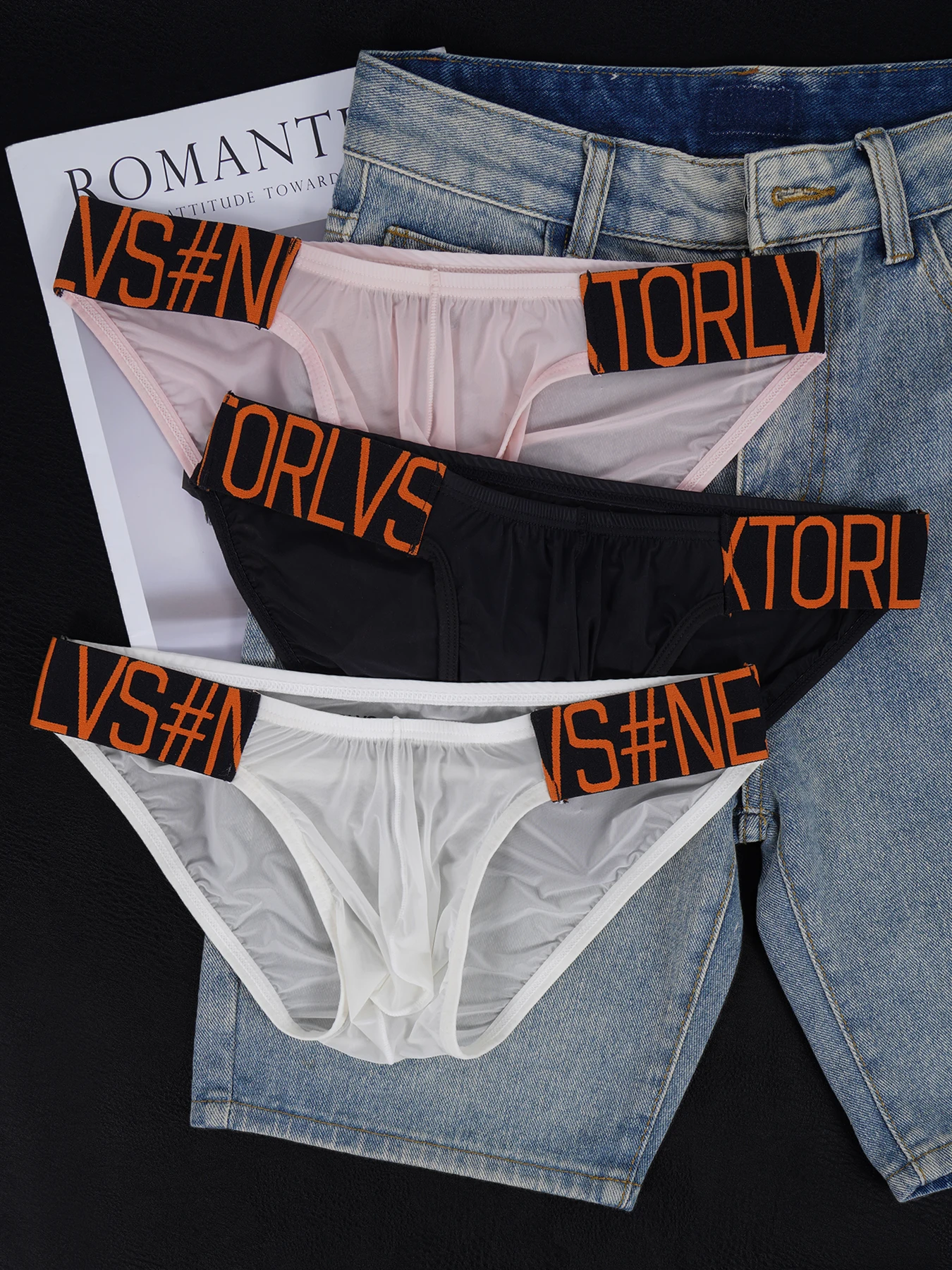 3 PCS Men's High-Elastic Nylon Spandex Briefs, 3D Ultra-Thin Cooling U Convex Pouch, Letter Print Wide Waistband Barely-There Su
3 PCS Men's High-Elastic Nylon Spandex Briefs, 3D Ultra-Thin Cooling U Convex Pouch, Letter Print Wide Waistband Barely-There Su