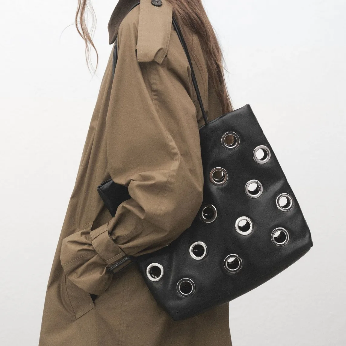 Fashion Rivet Buckets Bag Designer Punk Women Shoulder Bags Luxury Pu Leather Handbags Trend Large Capacity City Bag 2025
Fashion Rivet Buckets Bag Designer Punk Women Shoulder Bags Luxury Pu Leather Handbags Trend Large Capacity City Bag 2025