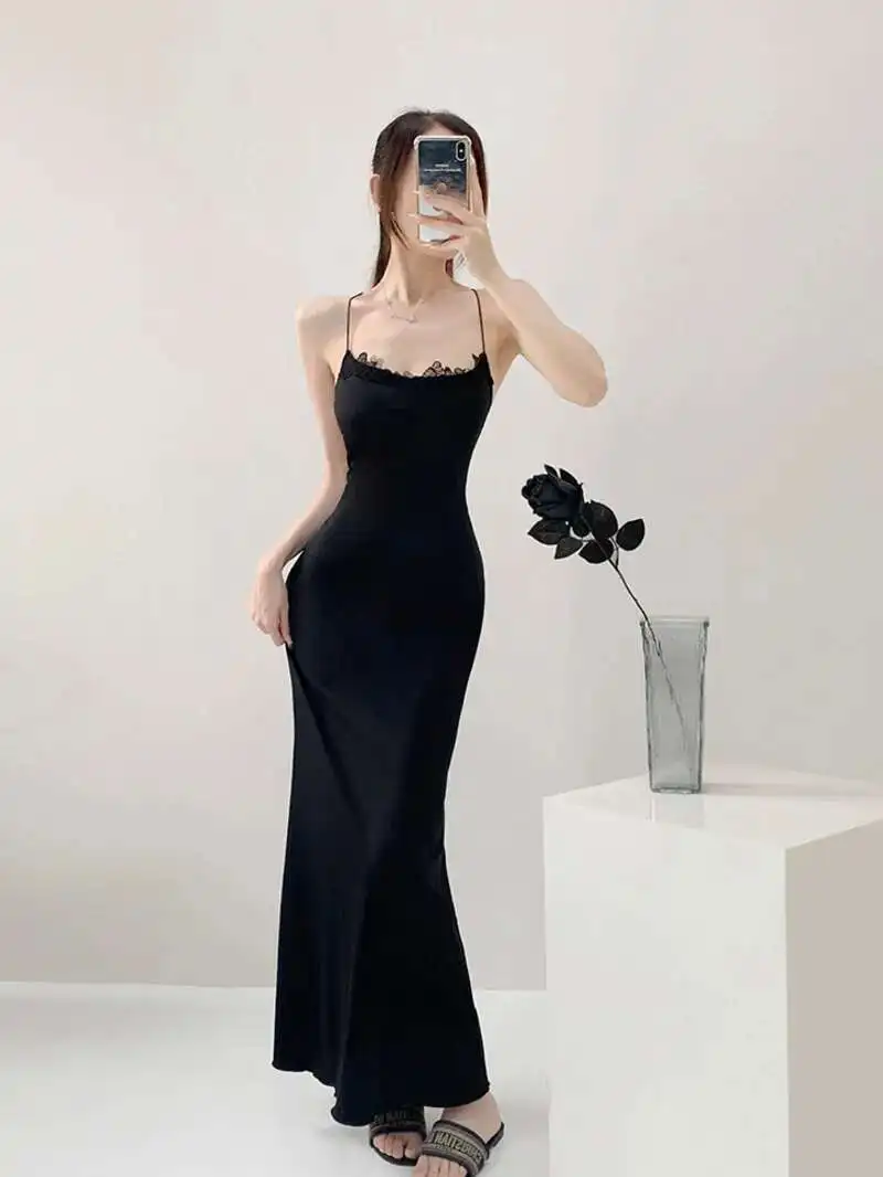 New 2024 Summer Sexy Design Sense Butterfly Backless Lace Splicing Sling Long Dress Women Low Neck High Waisted Slim Dress S007
New 2024 Summer Sexy Design Sense Butterfly Backless Lace Splicing Sling Long Dress Women Low Neck High Waisted Slim Dress S007
