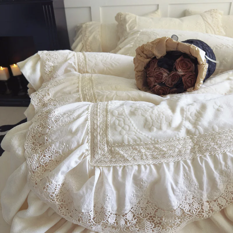 Vintage French Style Princess Lace Ruffles Carved Velvet Bedding Set Duvet Cover Bed Sheet/Fitted Sheet/Bed Skirt Pillowcases
Vintage French Style Princess Lace Ruffles Carved Velvet Bedding Set Duvet Cover Bed Sheet/Fitted Sheet/Bed Skirt Pillowcases