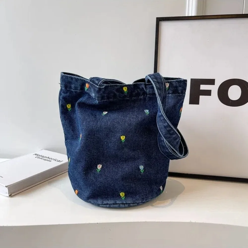 Fashion Handbag Bucket Bag Large Capacity Versatile Tote Bag Embroidered Flower Underarm Bag Women
Fashion Handbag Bucket Bag Large Capacity Versatile Tote Bag Embroidered Flower Underarm Bag Women