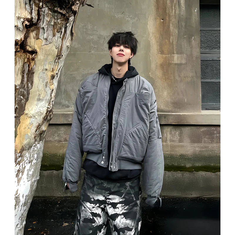 Zipper Design ey ort Cotton Jaet Men's Winter American Baseball Sle Workwear Coat Thiened Long Sve Casual Fit
Zipper Design ey ort Cotton Jaet Men's Winter American Baseball Sle Workwear Coat Thiened Long Sve Casual Fit