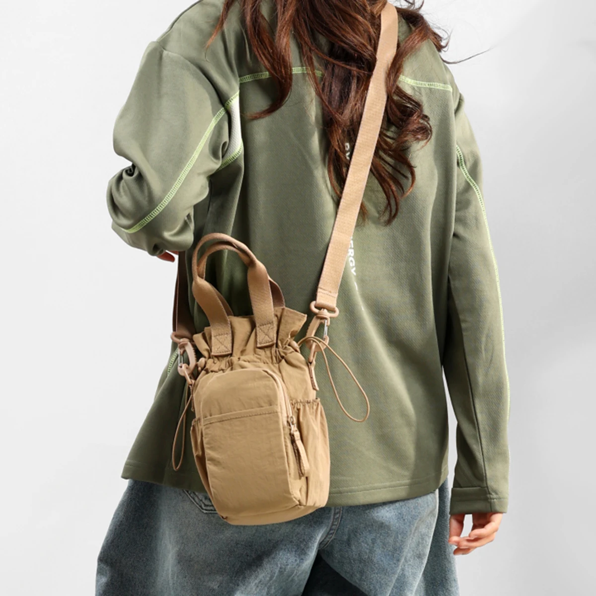Multifunctional Cross-Body Water Bottle Bag, Mobile Phone Bag, Lightweight and Convenient Hiking Backpack for Men and Women, Shoulder Bag, Water Bottle Bag for Students
Multifunctional Cross-Body Water Bottle Bag, Mobile Phone Bag, Lightweight and Convenient Hiking Backpack for Men and Women, Shoulder Bag, Water Bottle Bag for Students
