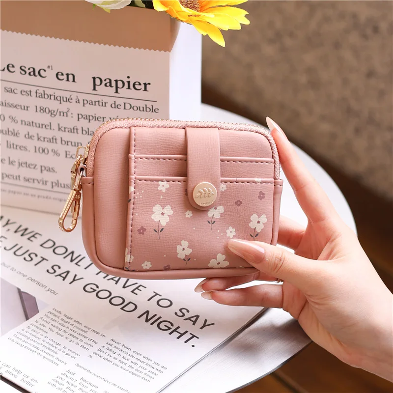 Women's Wallet Sweet printed multi-card slot zipper mini compact Solid color women's hook coin purse Fashion Short Coin Purse
Women's Wallet Sweet printed multi-card slot zipper mini compact Solid color women's hook coin purse Fashion Short Coin Purse