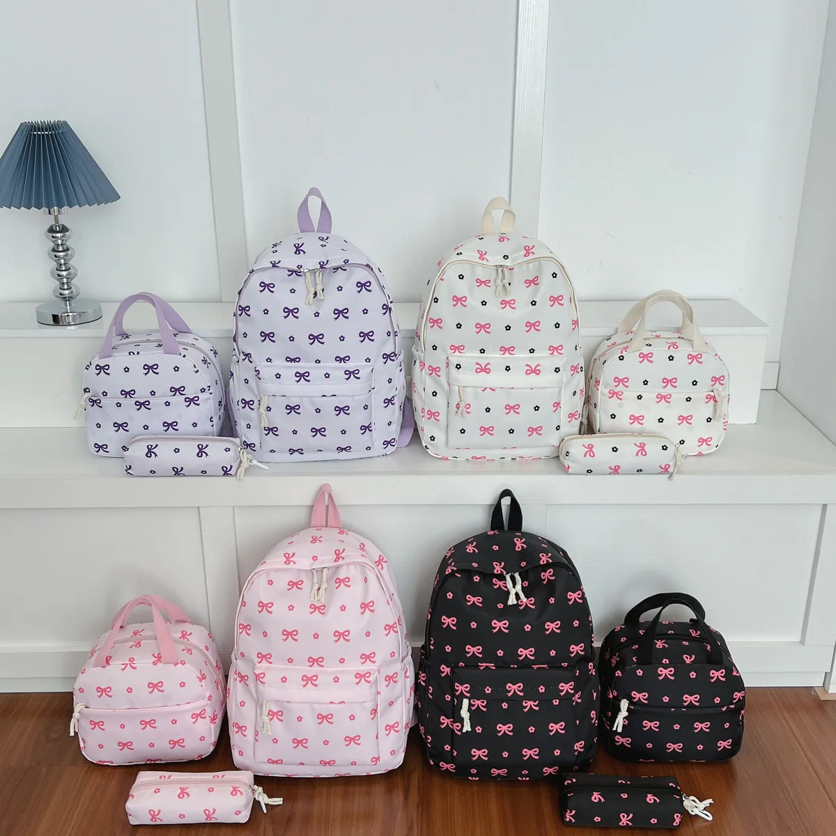 Fresh College Style Bow Flower Print Three Piece Backpack Set Lightweight and Large Capacity Backpack Campus Student Backpack
Fresh College Style Bow Flower Print Three Piece Backpack Set Lightweight and Large Capacity Backpack Campus Student Backpack
